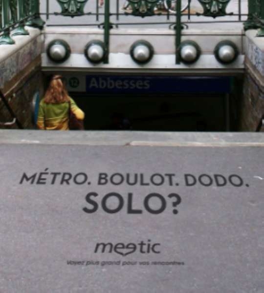 llllitl-meetic-amour-rencontres-ddb-paris-janvier-février-2012-affiches-affichage-street-marketing-métro-paris