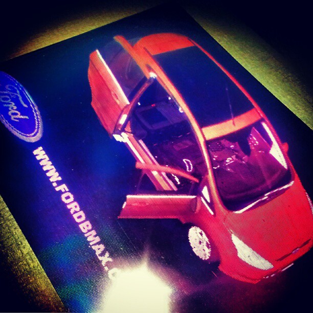 llllitl-ford-bmax-hologram-hologramme-digital-3D-peerindex-zebra-imaging