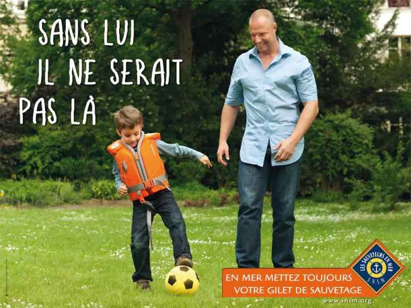 llllitl-snsm-société-nationale-des-sauveteurs-en-mer-publicité-print-gilet-de-sauvetage-noyade-publicis-activ-paris-juin-2012