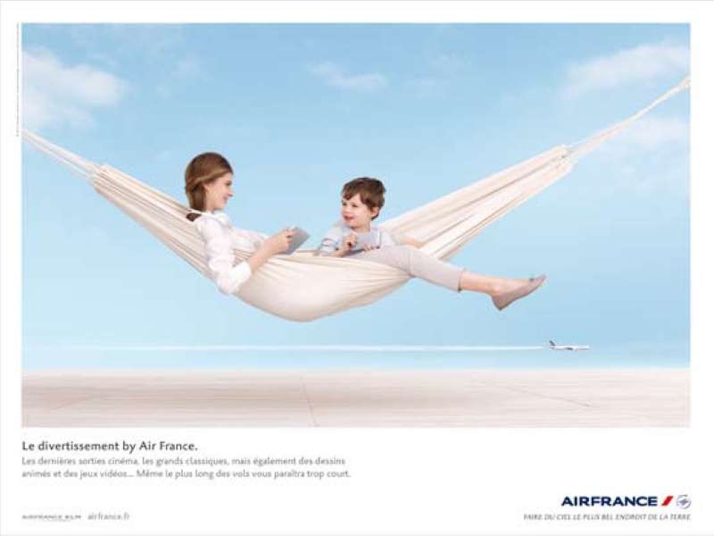 llllitl-air-france-publicité-print-ciel-nuages-hamac-divertissements-agence-betc-euro-rscg