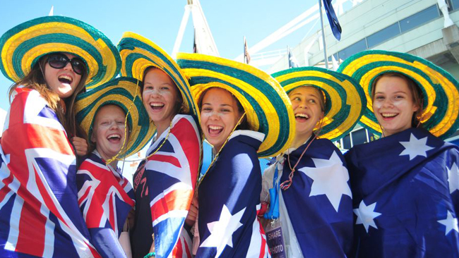 llllitl-mcdonalds-maccas-signs-nickname-australia-australie-nom-surnom-autralia-day-fête-nationale-enseigne-changement-1-mois-marketing-publicité-street-marketing-2