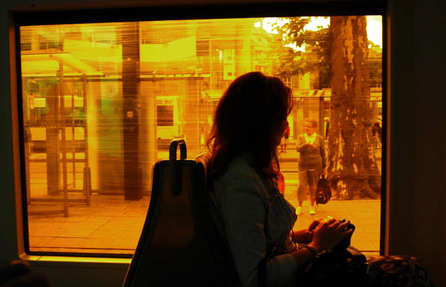 llllitl-ray-ban-instagram-filters-no-filter-#nofilterjustrayban-lunettes-soleil-glasses-sunglasses-share-photos-tramway-trams-belgium-belgique-agence-ddb-bruxelles-2013-4