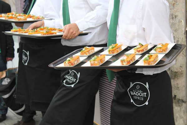 llllitl-badoit-street-marketing-publicité-fête-gastronomie-2013-rue-de-rivoli-paris-chef-thierry-marx-cuisine-créatif-eau-gazeuse-bulles-agences-ubi-bene-elan