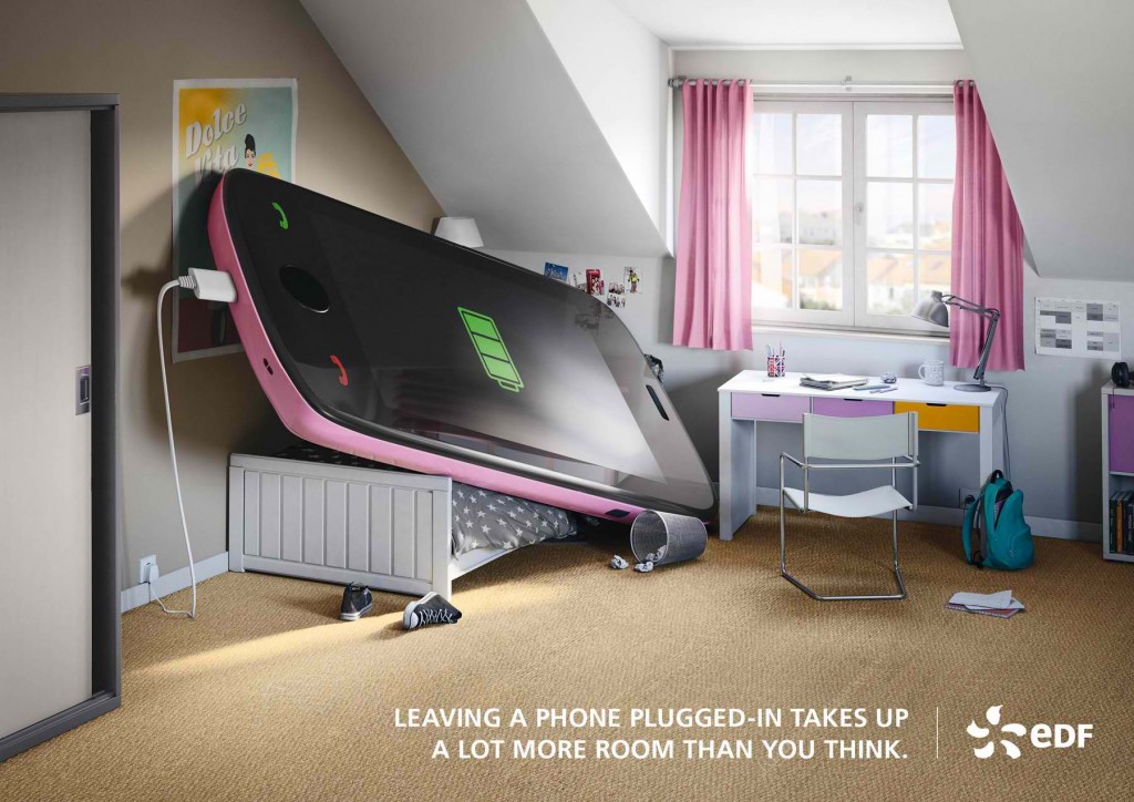 edf-energy-saving-ads-advertising-marketing-publicité-télévision-tv-smartphone-light-lampe-agence-havas-worldwide-paris