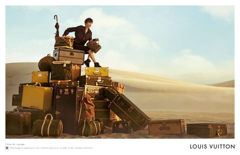louis-vuitton-publicité-luxe-marketing-afrique-animaux-savane-safari-voyage-Edie-Campbell-Karen-Elson-Peter Lindbergh-4