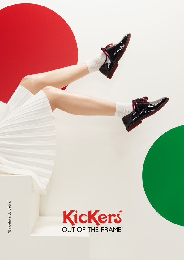 kickers-publicité-marketing-affiches-prints-rouge-vert-chaussures-homme-femme-enfant-out-of-the-frame-agence-la-chose-paris-6