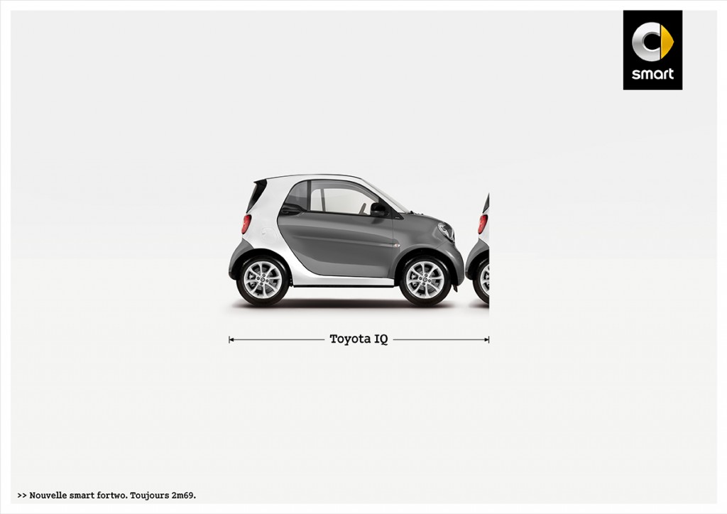 smart-fortwo-publicité-marketing-affiche-print-petite-voiture-publicité-comparative-taille-2m69-renault-volkswagen-toyota-fiat-agence-clm-bbdo-4