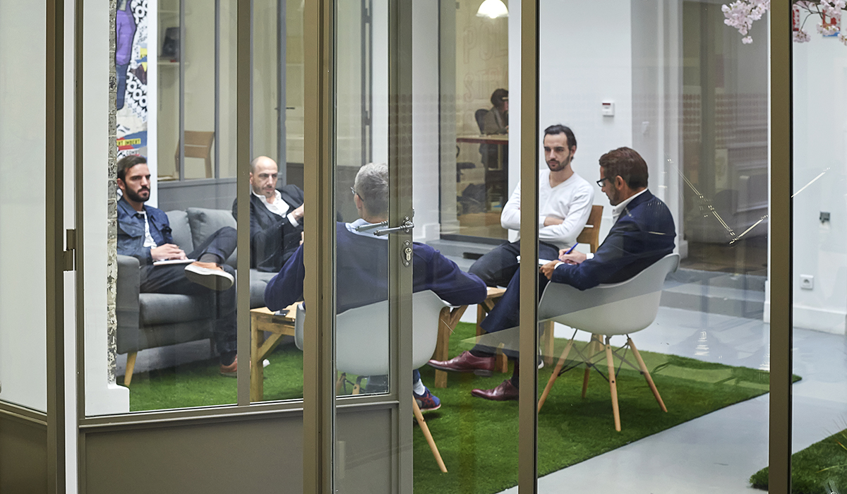 bureaux-agence-publicite-evenementiel-digital-les-pietons-jay-walker-paris-13