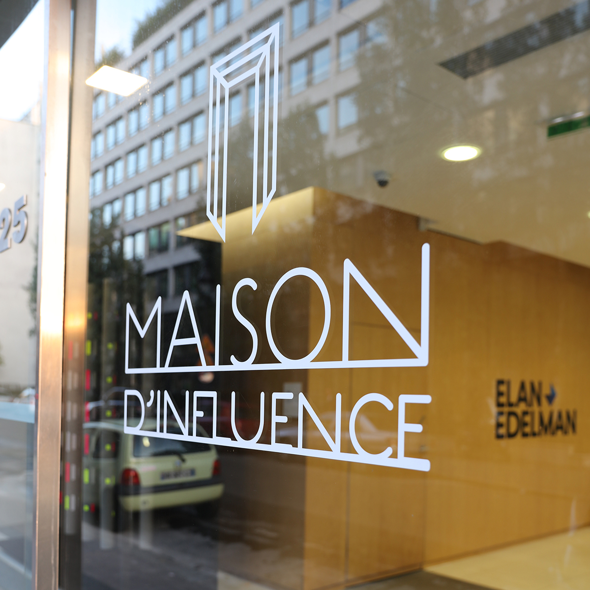 elan-edelman-bureaux-offices-agence-relations-publiques-publicite-paris-15