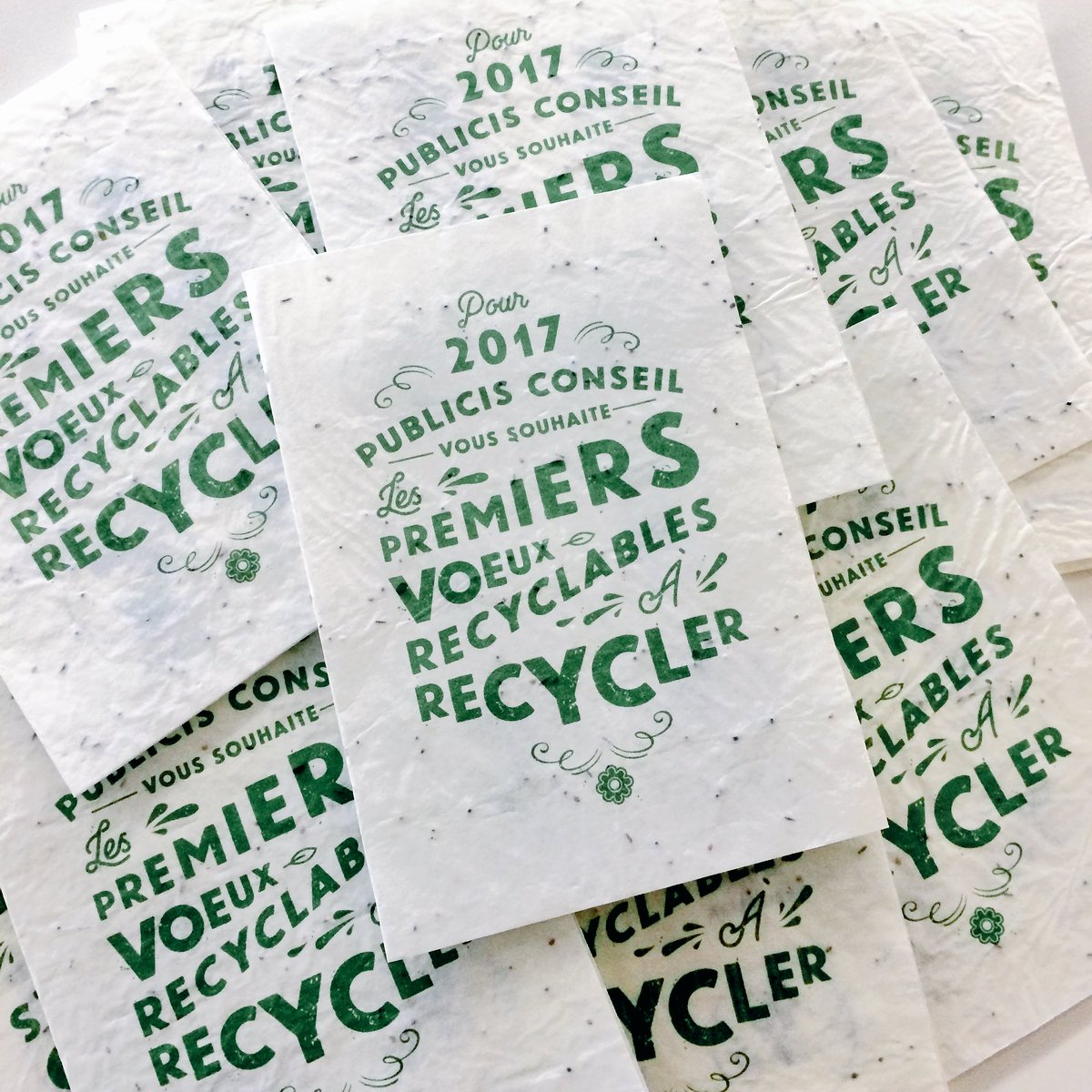 publicis-conseil-agence-publicite-paris-carte-de-voeux-2017-recyclable-plante-1