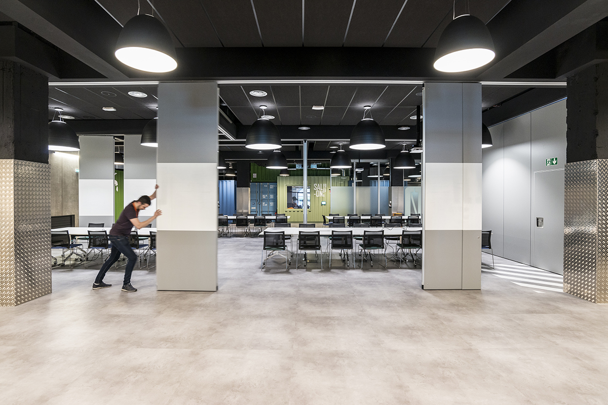 le-bon-coin-paris-bureaux-reception-industriel-office-design-colliers-international-6