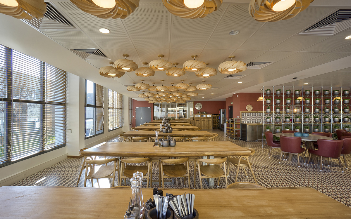 agence-serviceplan-france-plan-net-mediaplus-photos-bureaux-cantine-samanea-1