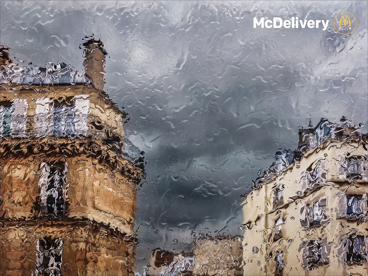 mcdelivery-mcdonalds-pluie-rain-publicite-marketing-print-affichage-tbwa-paris-4