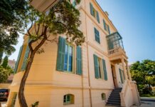 banana-camp-hostel-cannes-lions-jung-von-matt-1